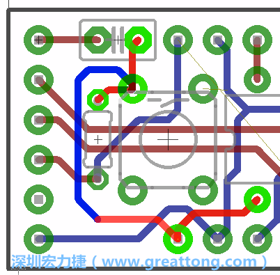 為了要創(chuàng)造一個電路通道，首先要先點擊重置開關(guān)的連結(jié)點進行布線，在電路板的背面繪制線路直到其它線路前的乾淨(jìng)區(qū)域。