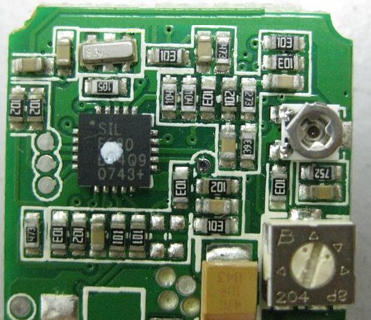 PCBA加工IC元件主要分為DIP及SMD兩大類，DIP 插件的IC，SMD (Surface Mount Device) 表面貼裝元件。